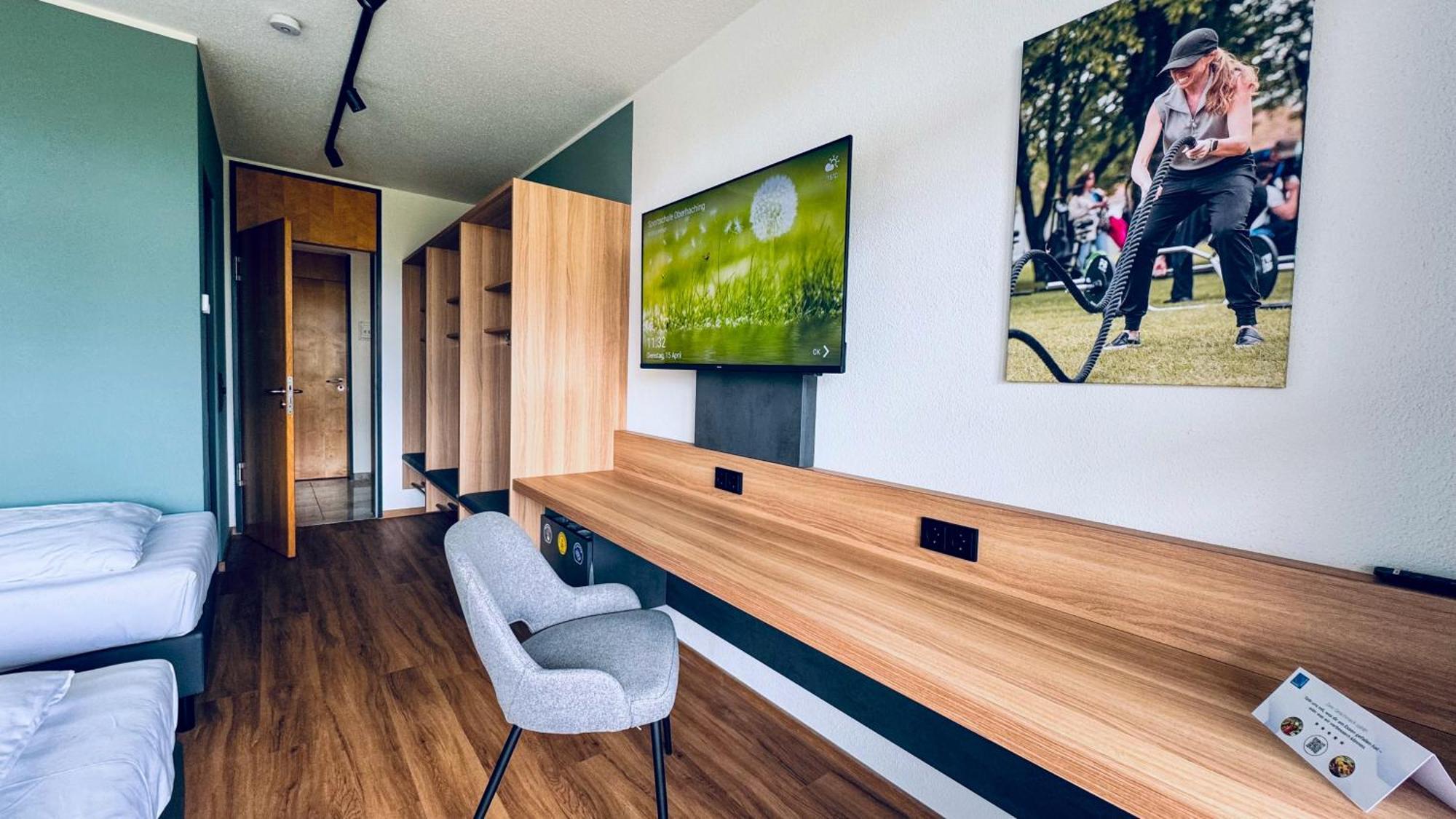 Hotel Sportschule Oberhaching Esterno foto